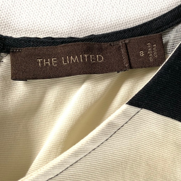 EUC Black & White Flared-skirt, Zip Back Dress - Picture 4 of 7